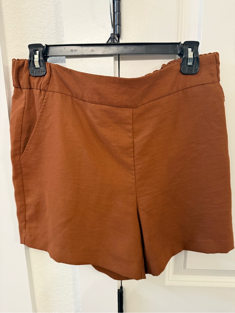 Nine West Rust Pull-On Shorts